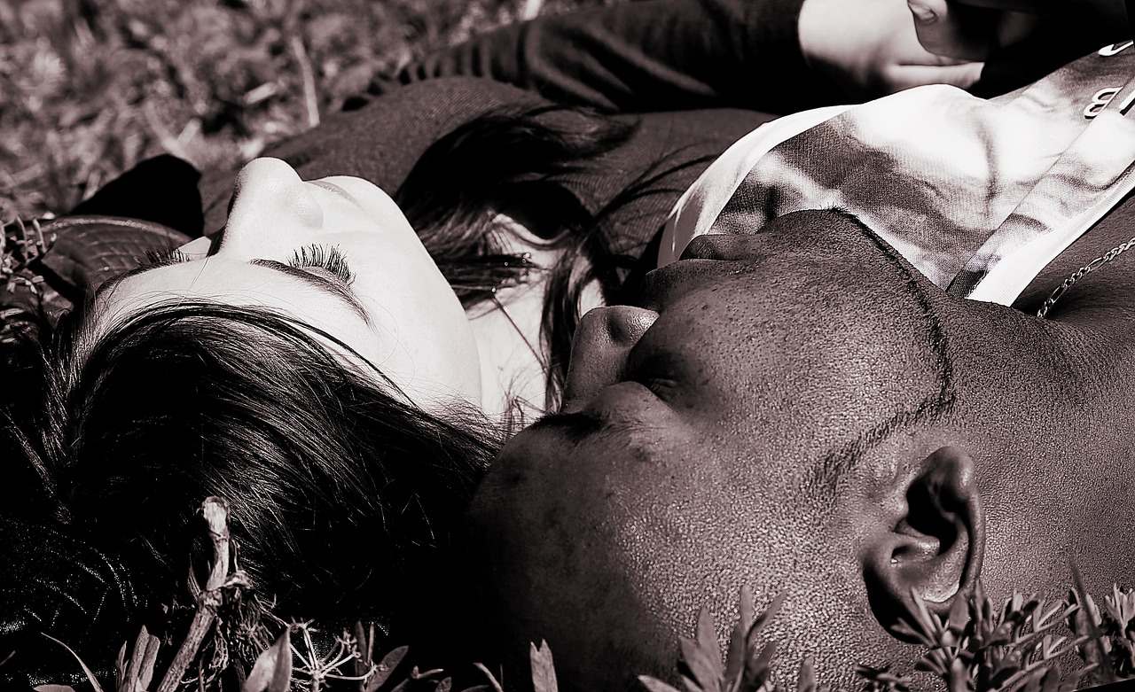 couple-1539437_1280